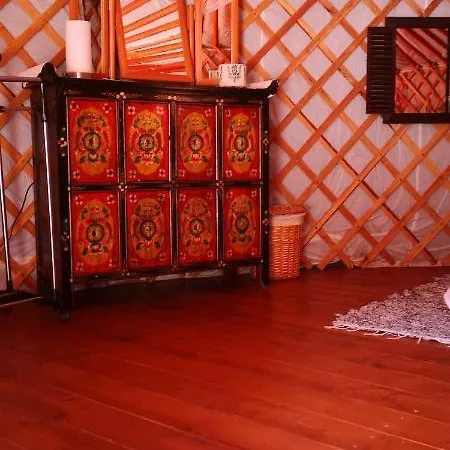 Kikiki Yurta Campismo de Luxo *