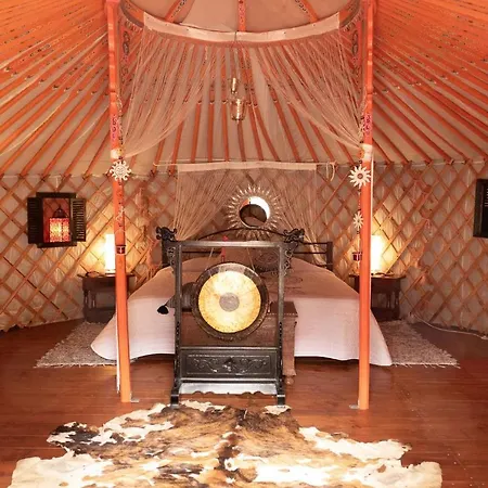 Glamping Kikiki Yurta